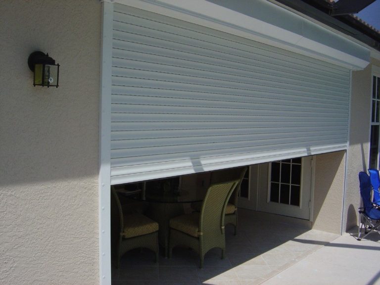 Roll-Down Screens Lakewood Ranch FL | Storm Smart